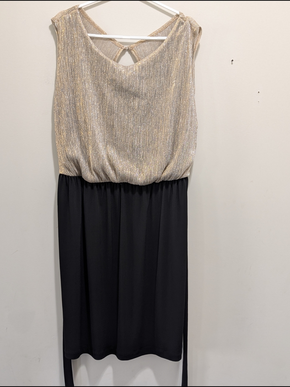 Enfocus Studio Gold and Black Sleeveless Midi Dress